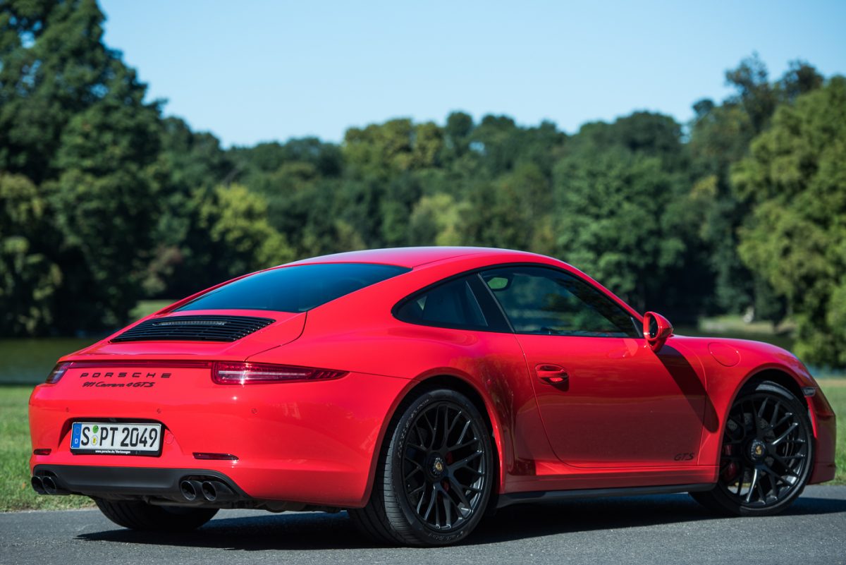 PORSCHE