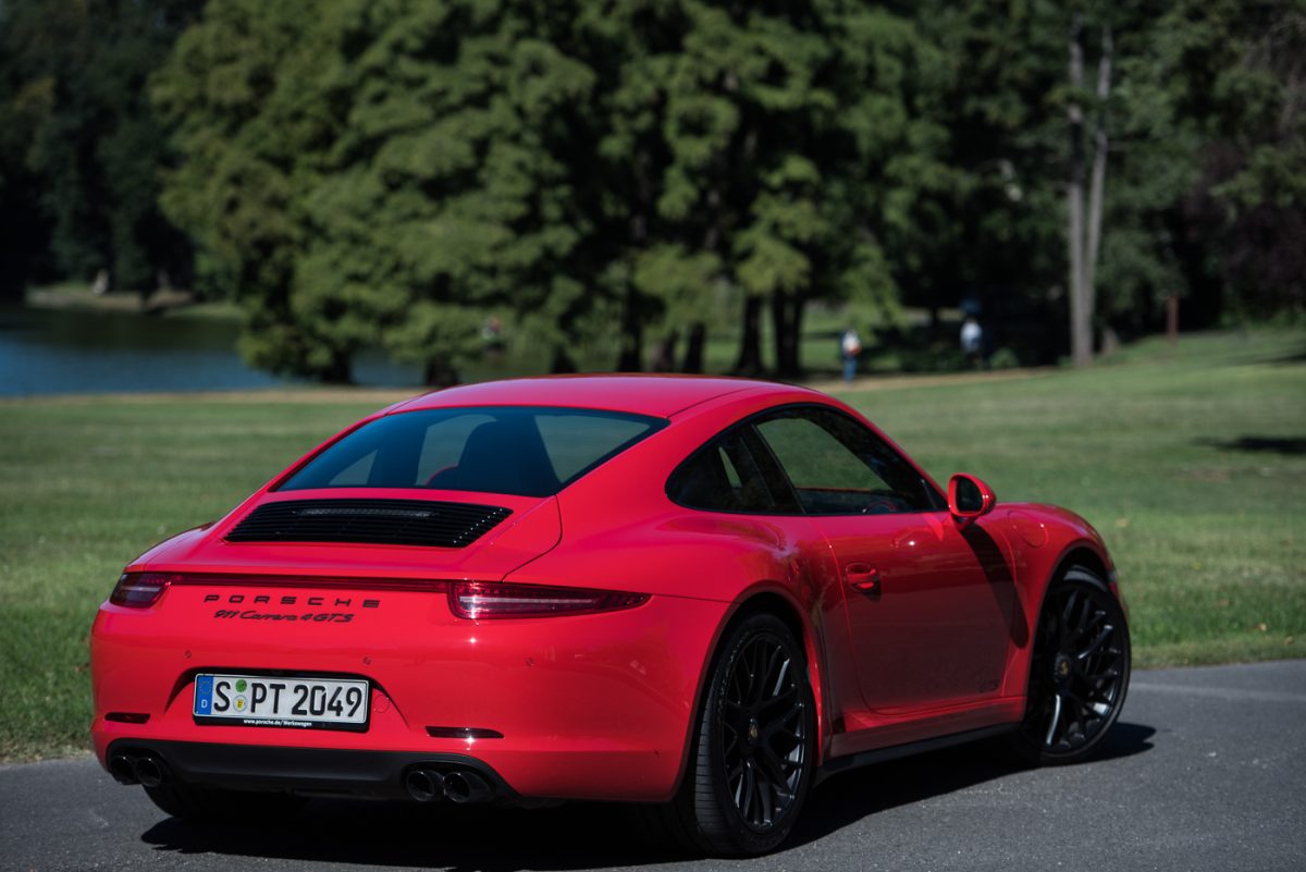 PORSCHE