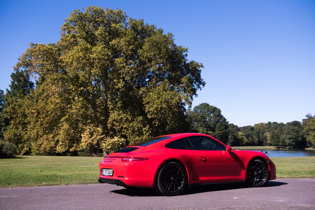 PORSCHE