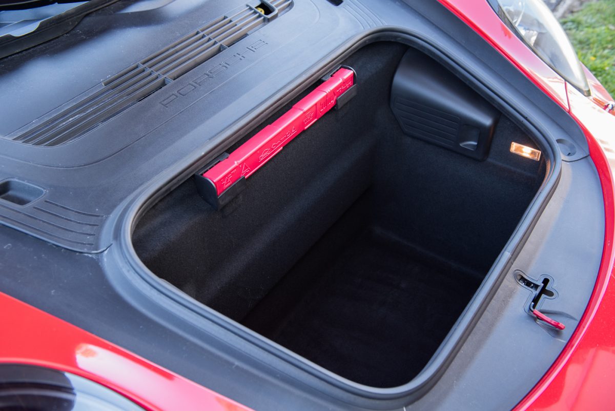 PORSCHE