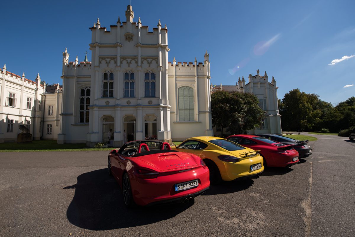 PORSCHE