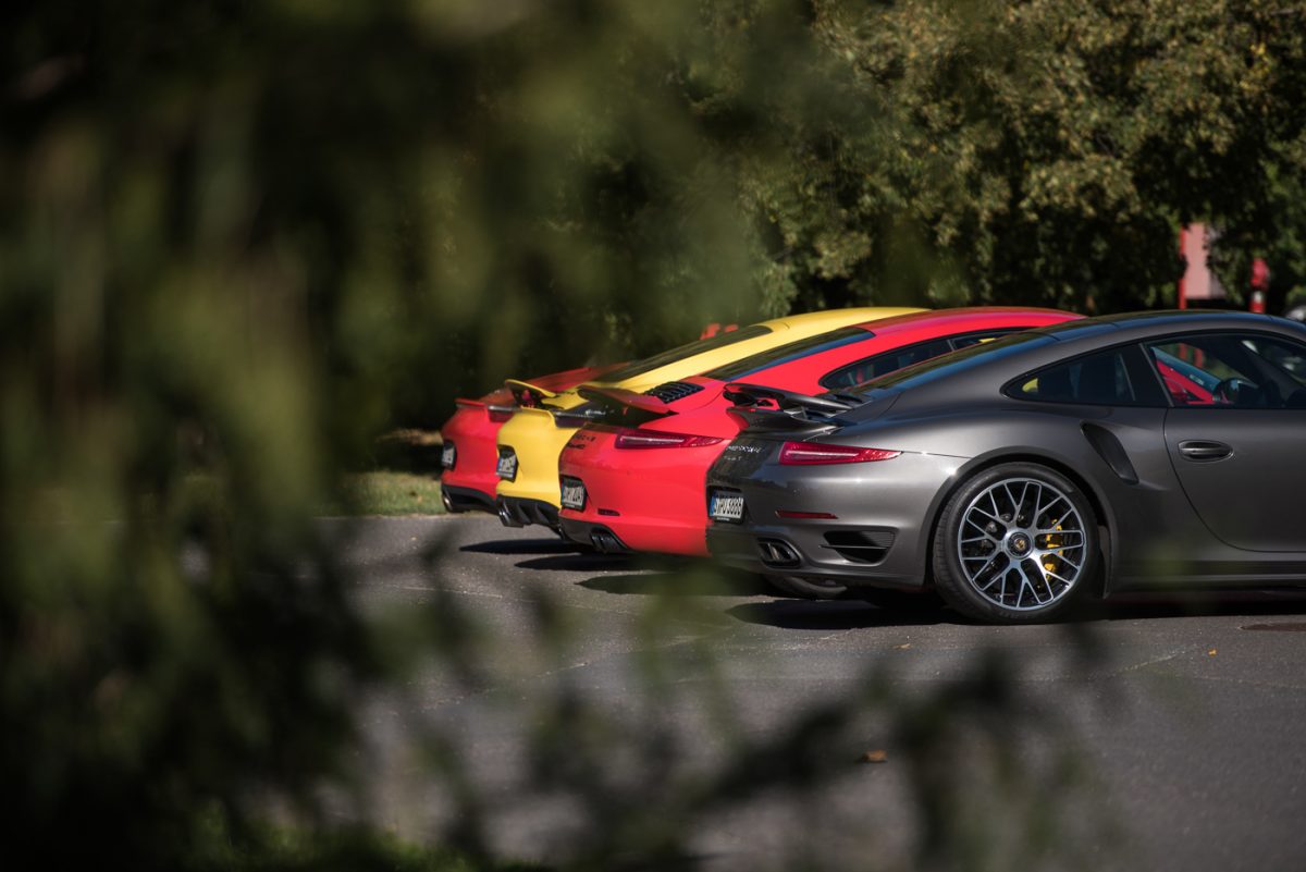 PORSCHE