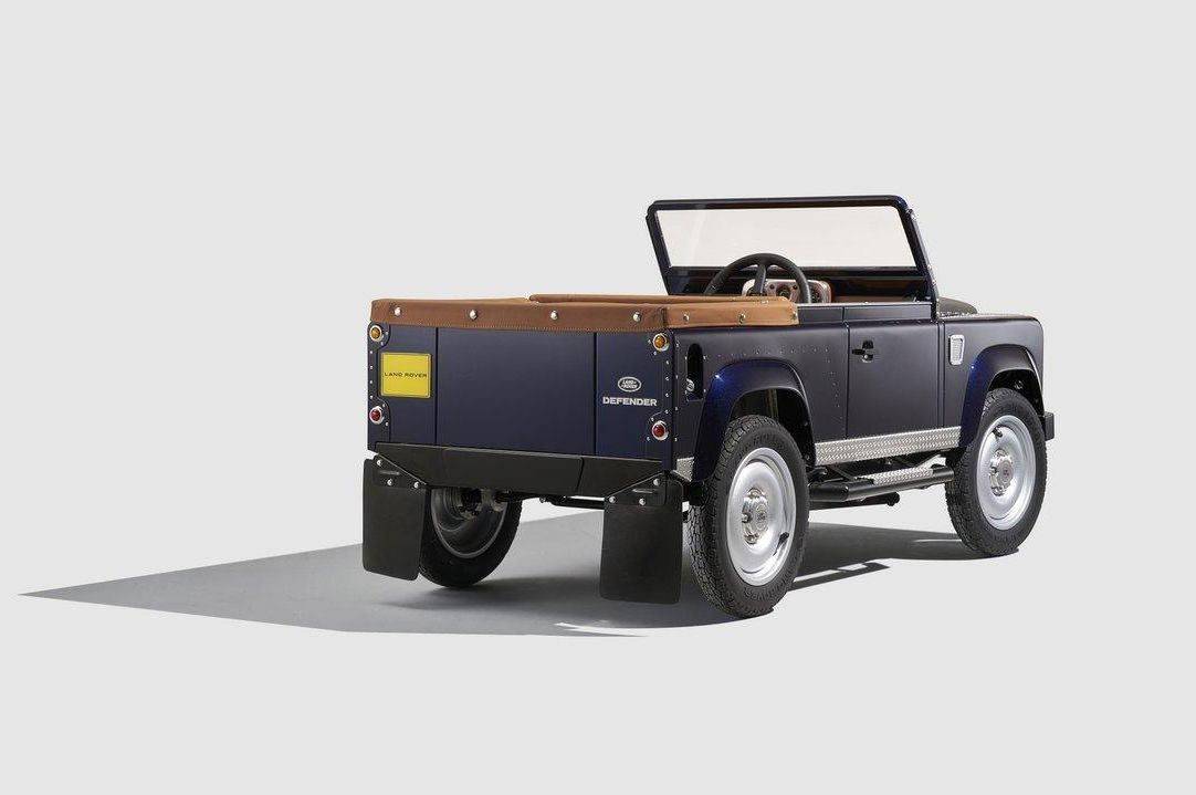 LAND ROVER