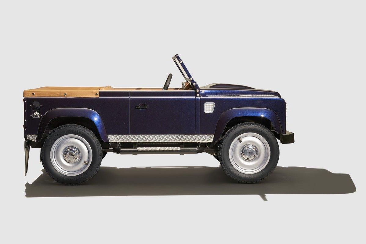 LAND ROVER