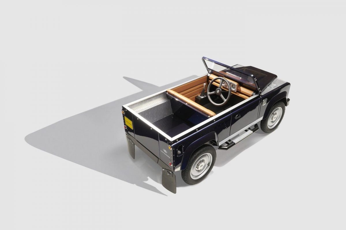 LAND ROVER