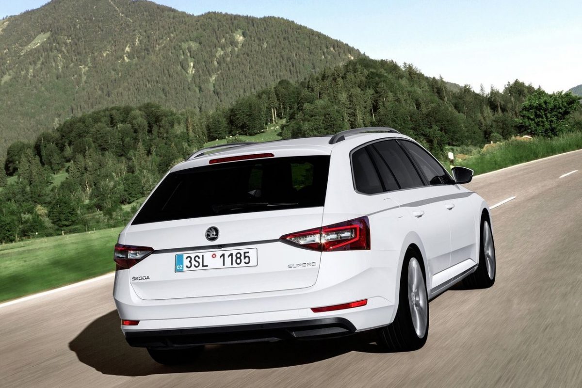 SKODA SUPERB