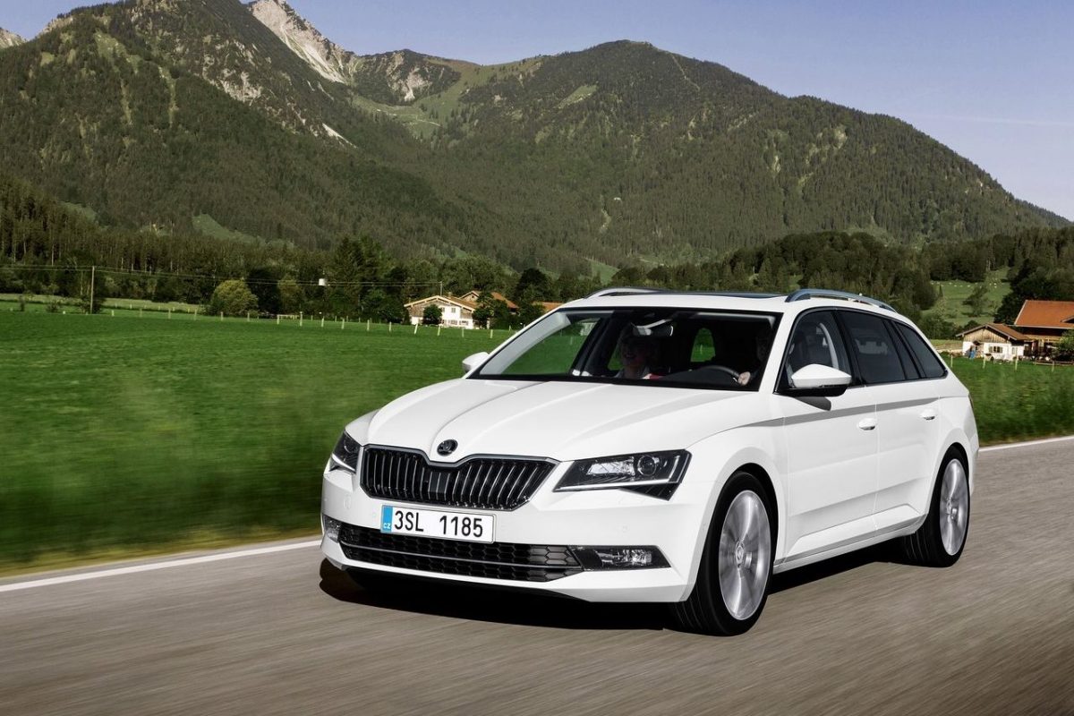 SKODA SUPERB