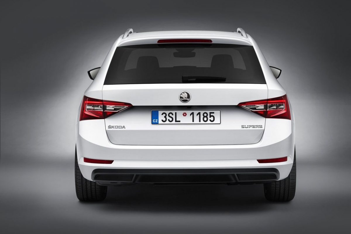 SKODA SUPERB