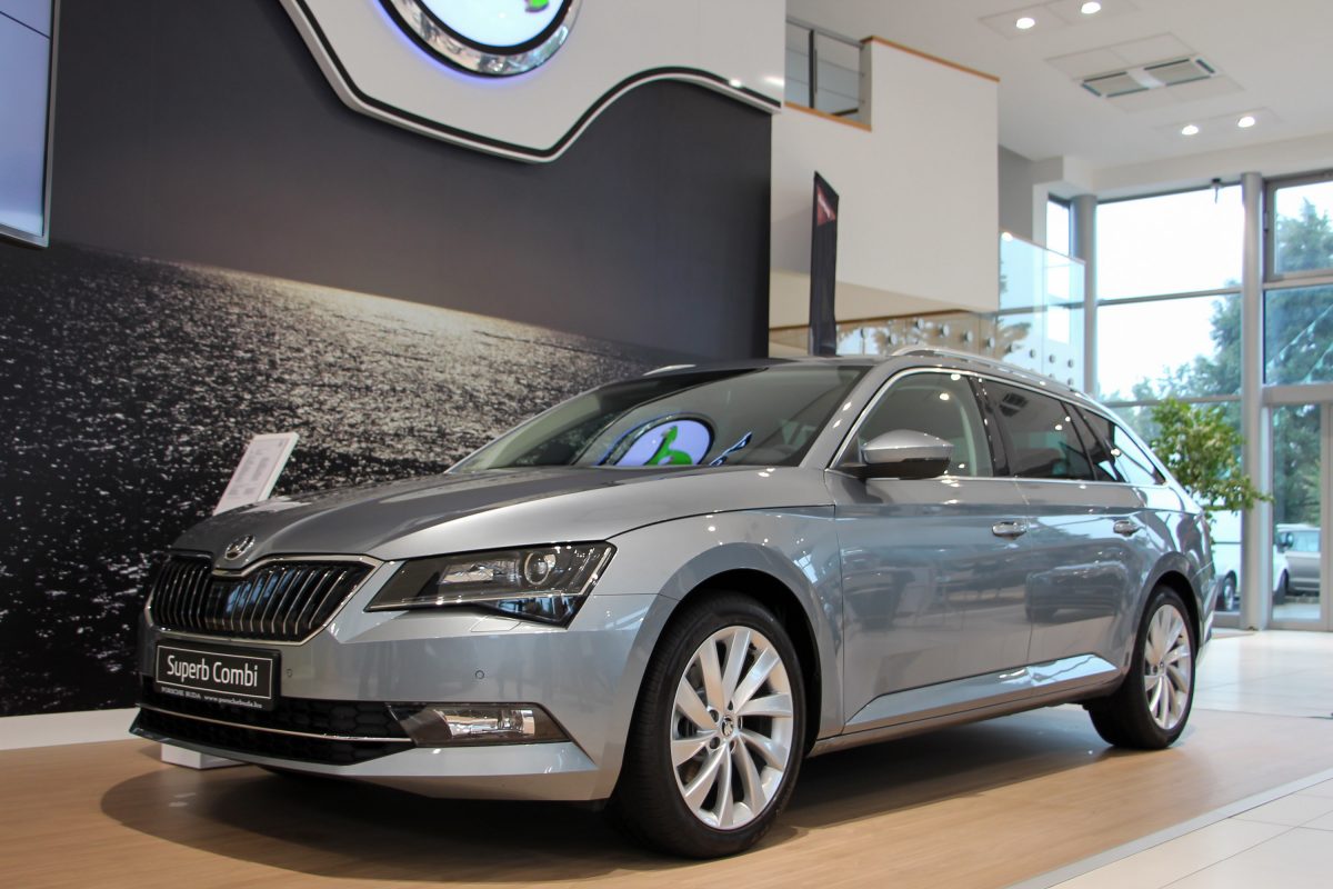 SKODA SUPERB