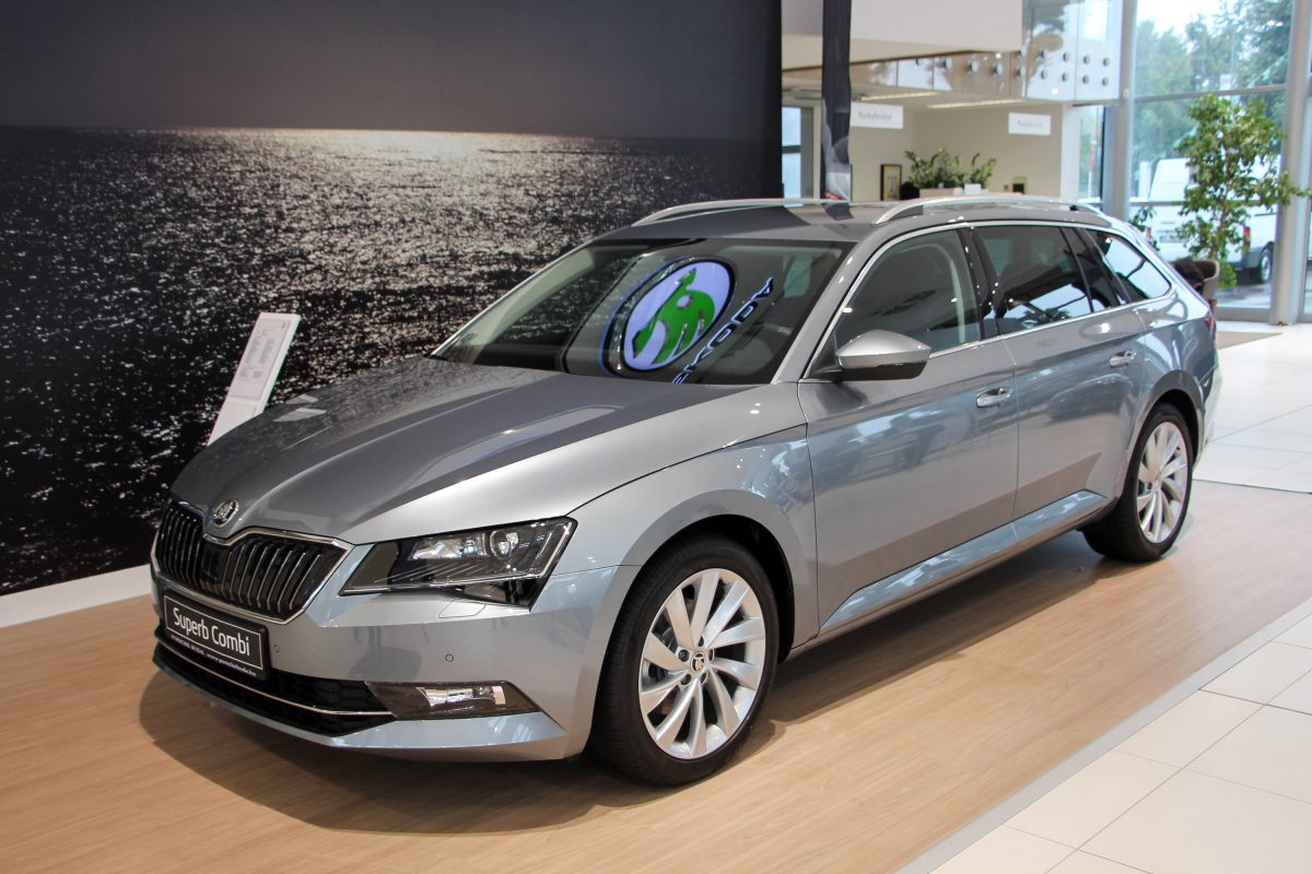 SKODA SUPERB