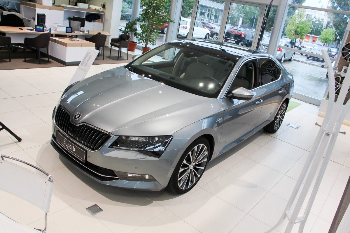 SKODA SUPERB