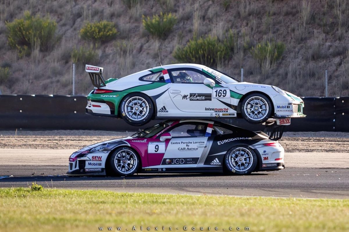 PORSCHE