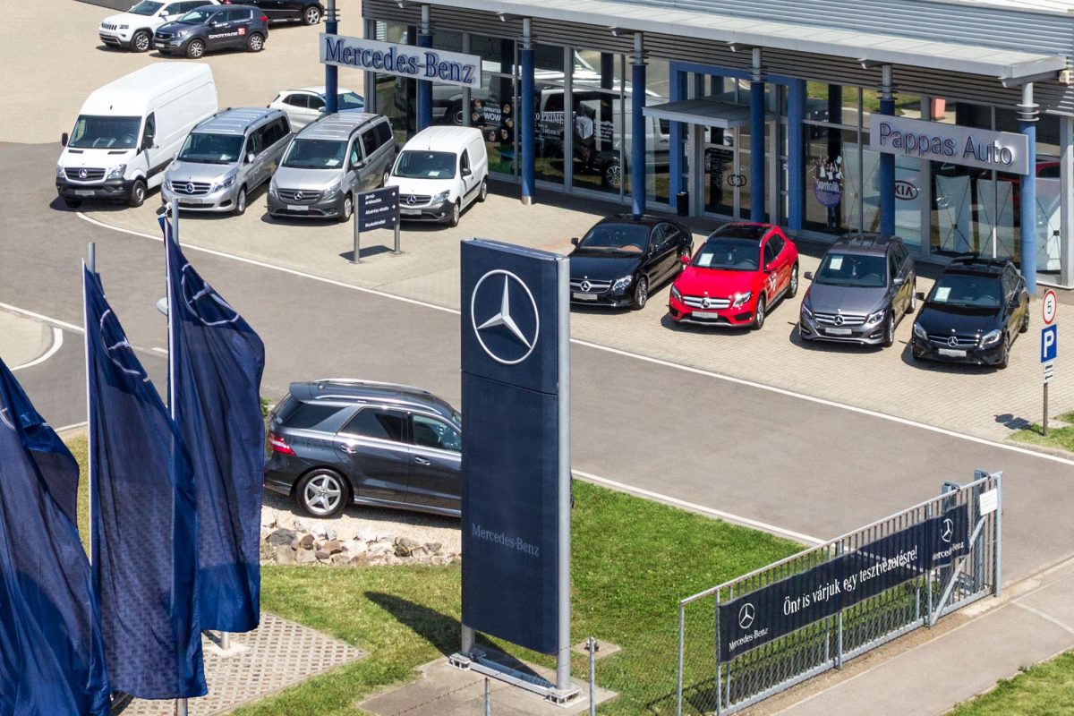 MERCEDES-BENZ