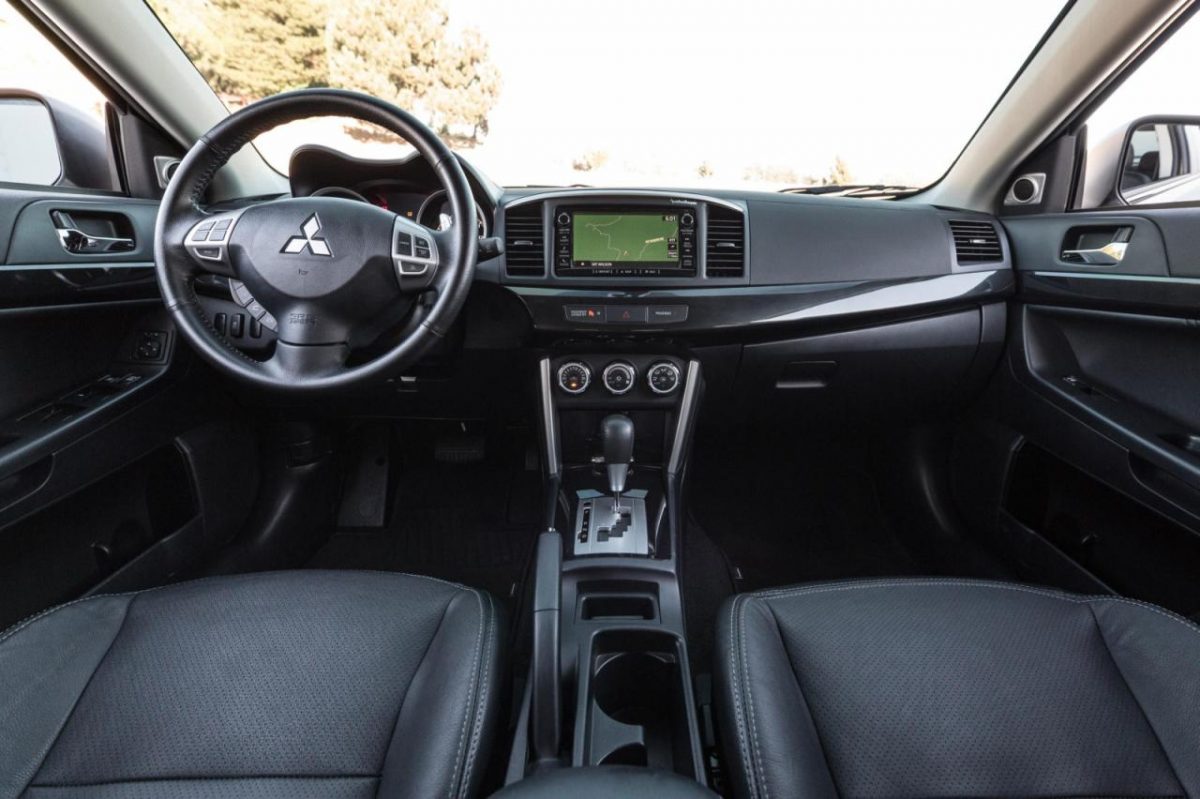 MITSUBISHI LANCER