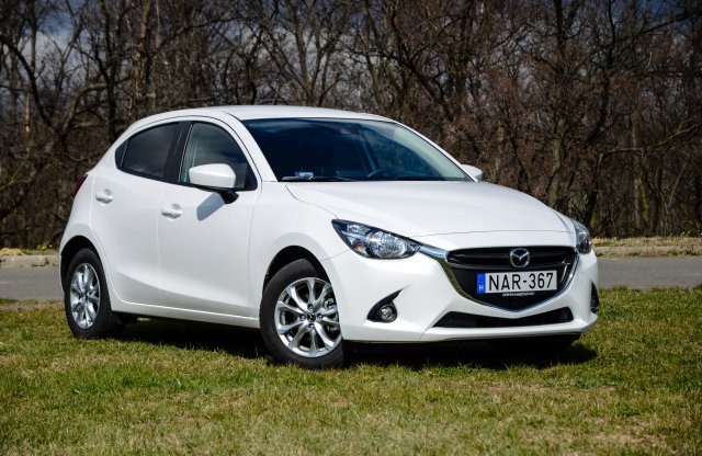 Kisautó nagy élménnyel - Mazda2 teszt