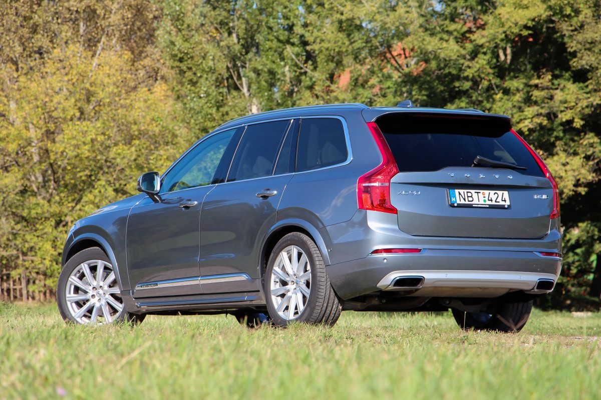 VOLVO XC90