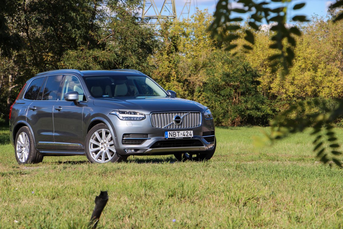 VOLVO XC90