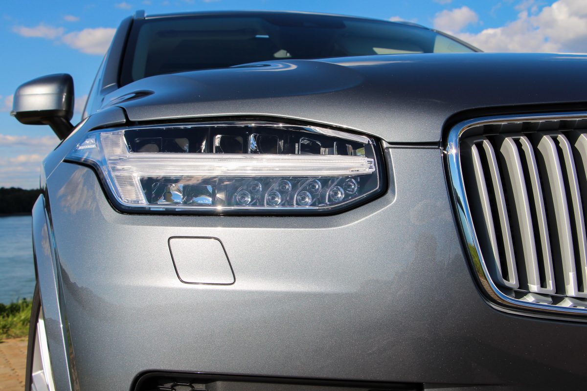 VOLVO XC90