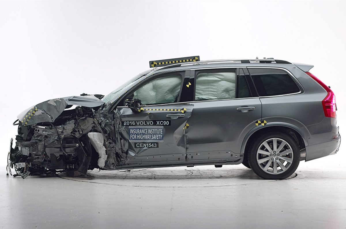 VOLVO XC90