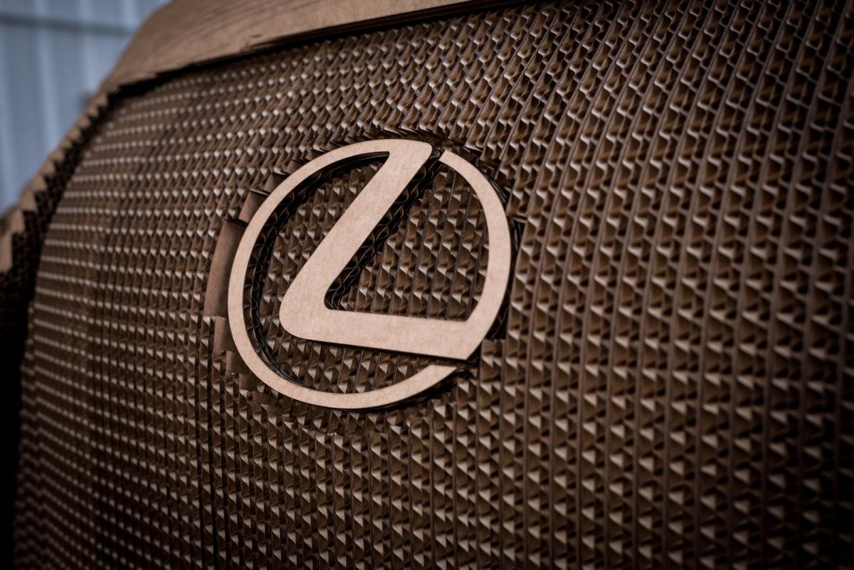LEXUS IS
