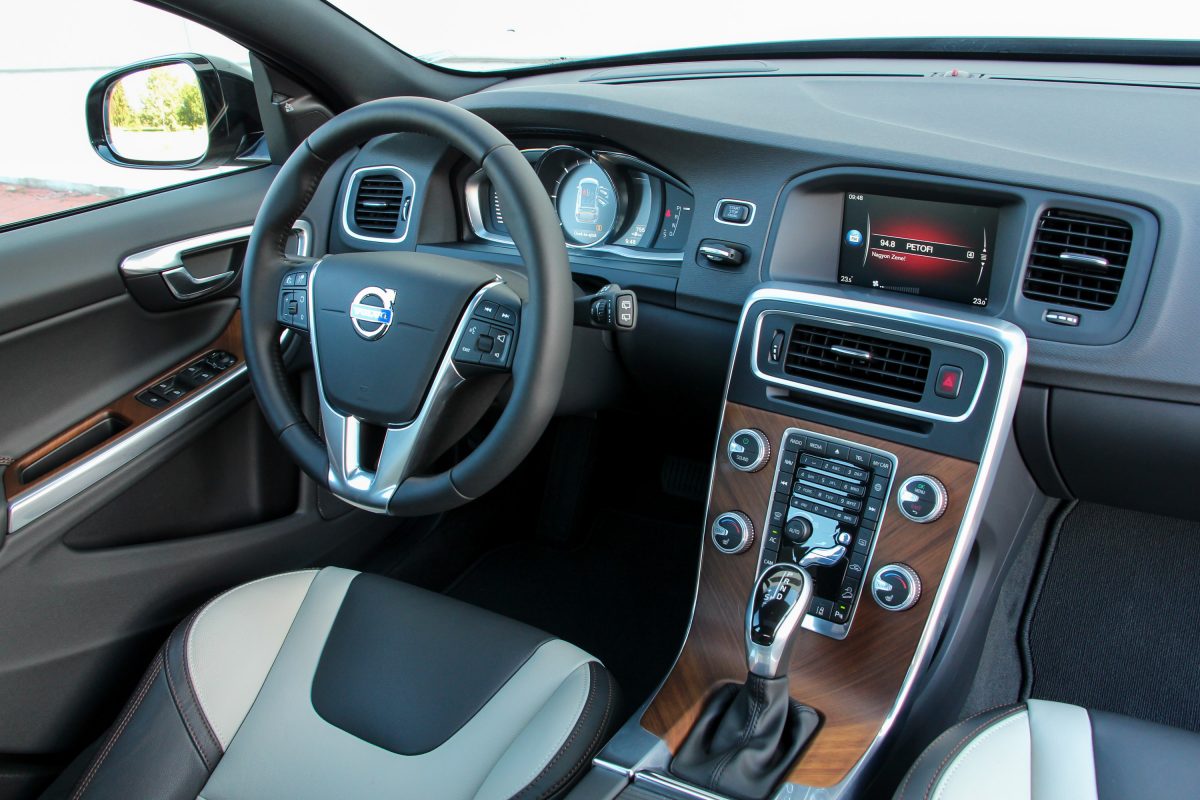 VOLVO V60