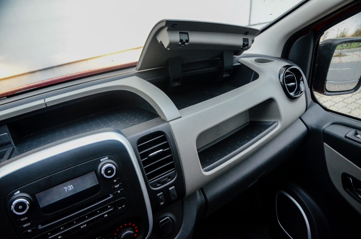 RENAULT TRAFIC