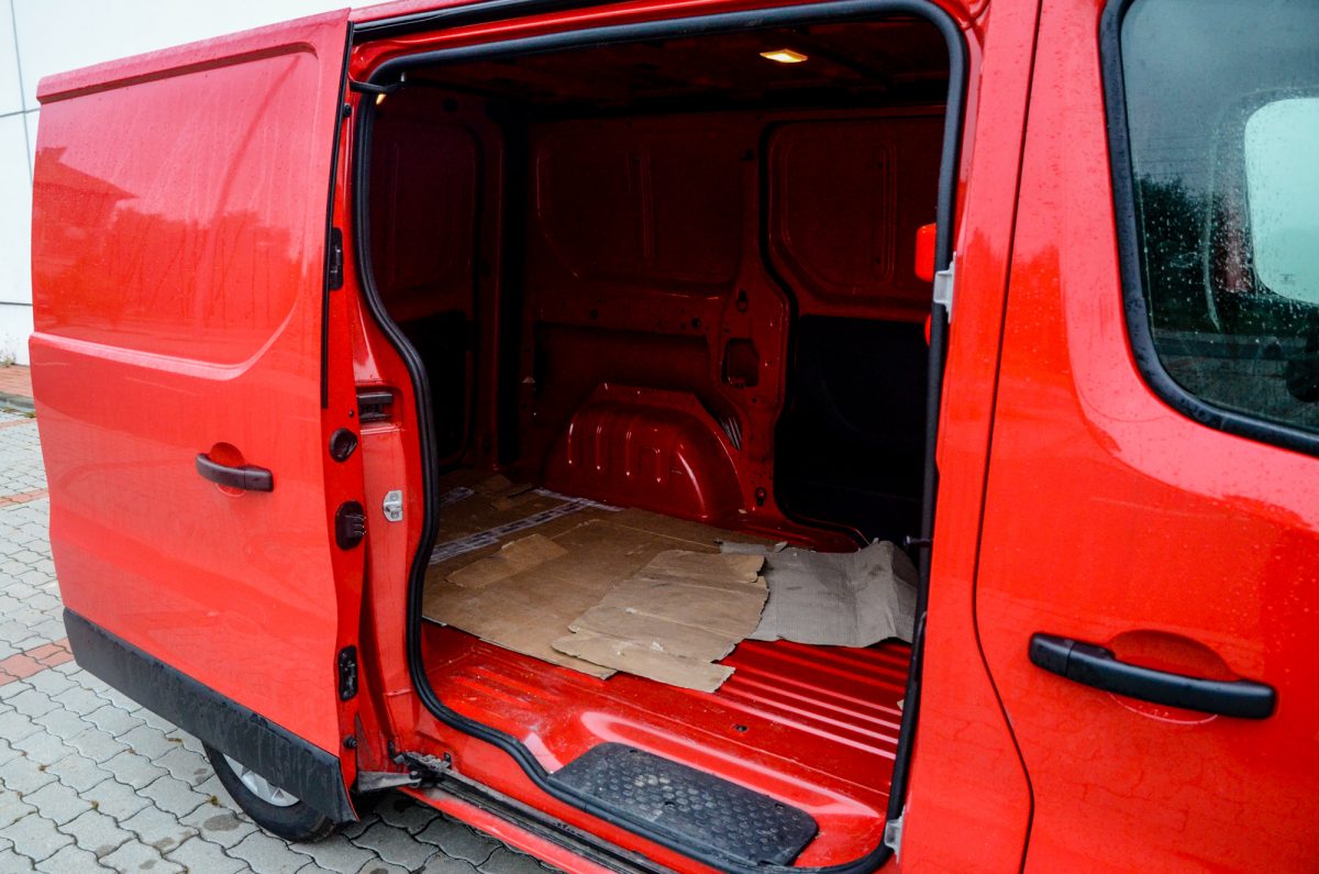 RENAULT TRAFIC