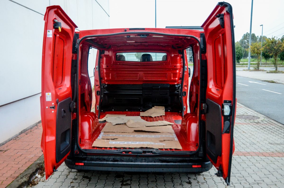 RENAULT TRAFIC