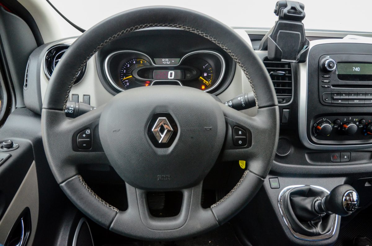 RENAULT TRAFIC