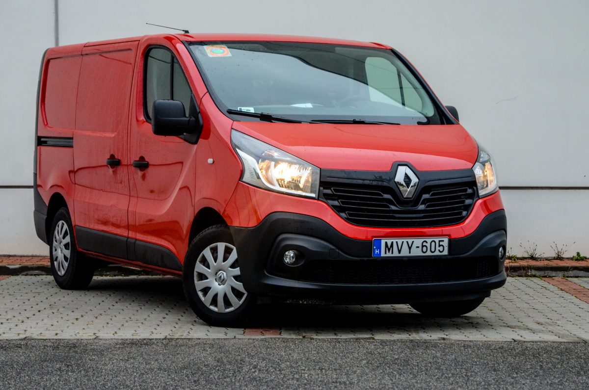 RENAULT TRAFIC