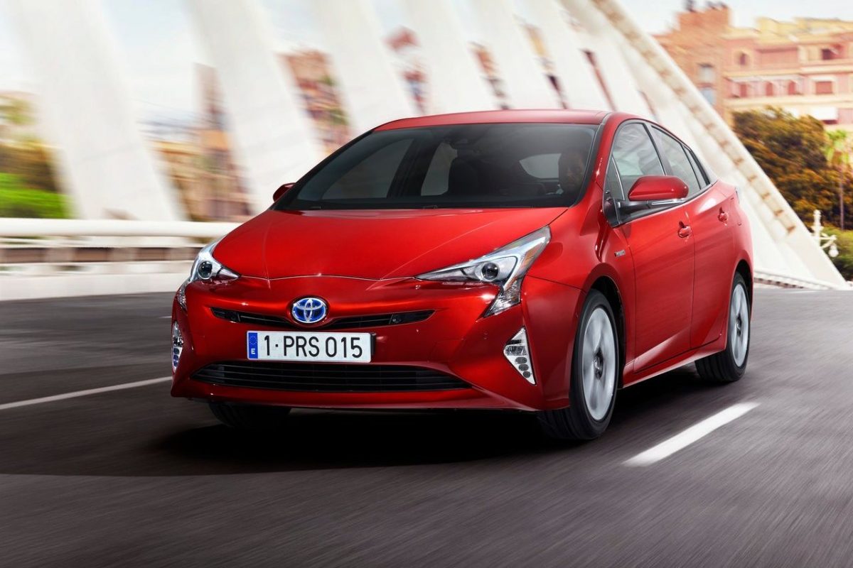 TOYOTA PRIUS