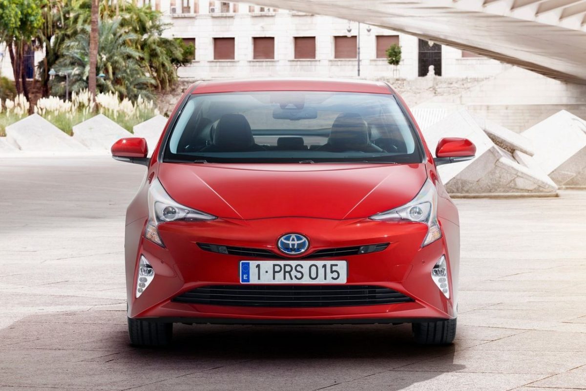 TOYOTA PRIUS