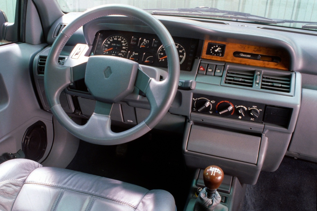 RENAULT