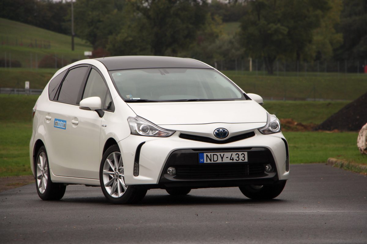 TOYOTA PRIUS+