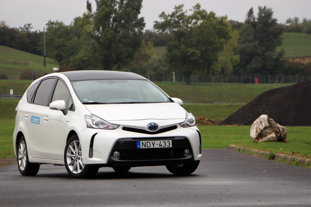 TOYOTA PRIUS+
