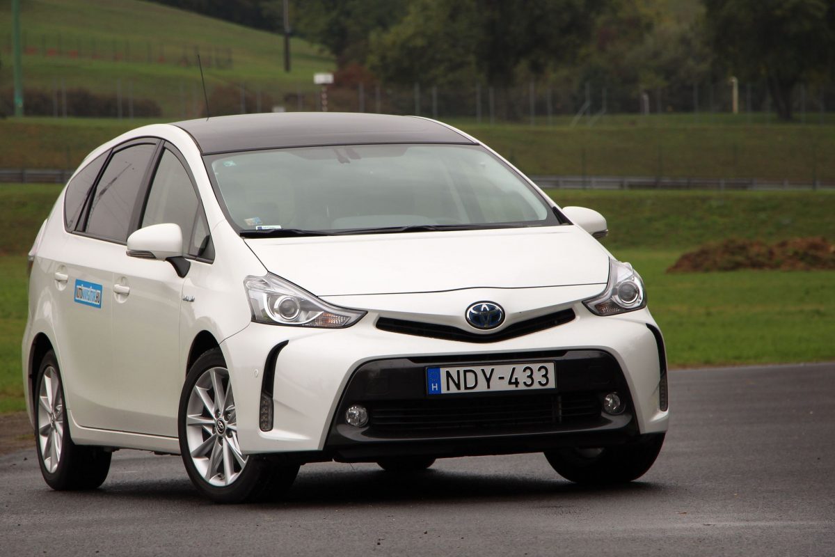 TOYOTA PRIUS+