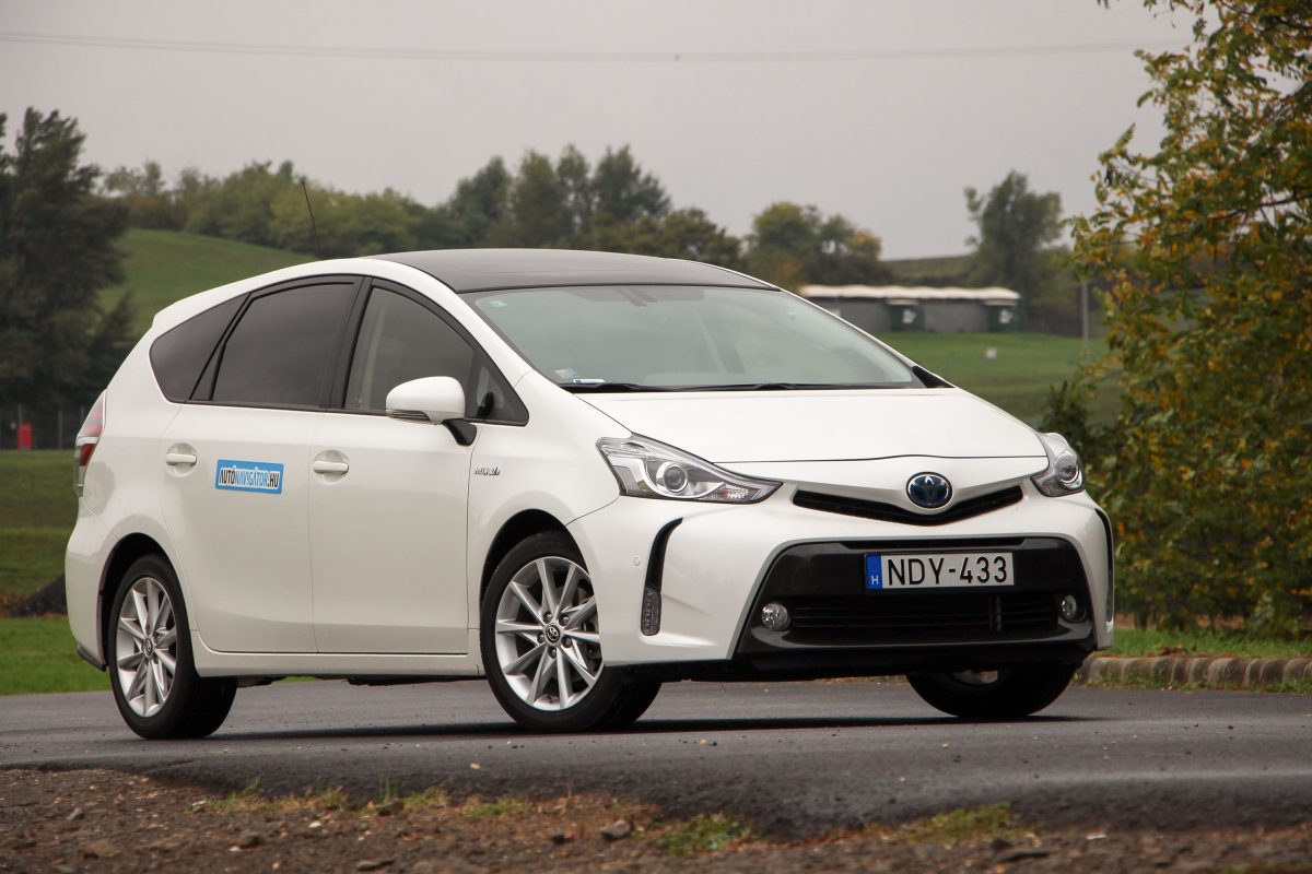 TOYOTA PRIUS+