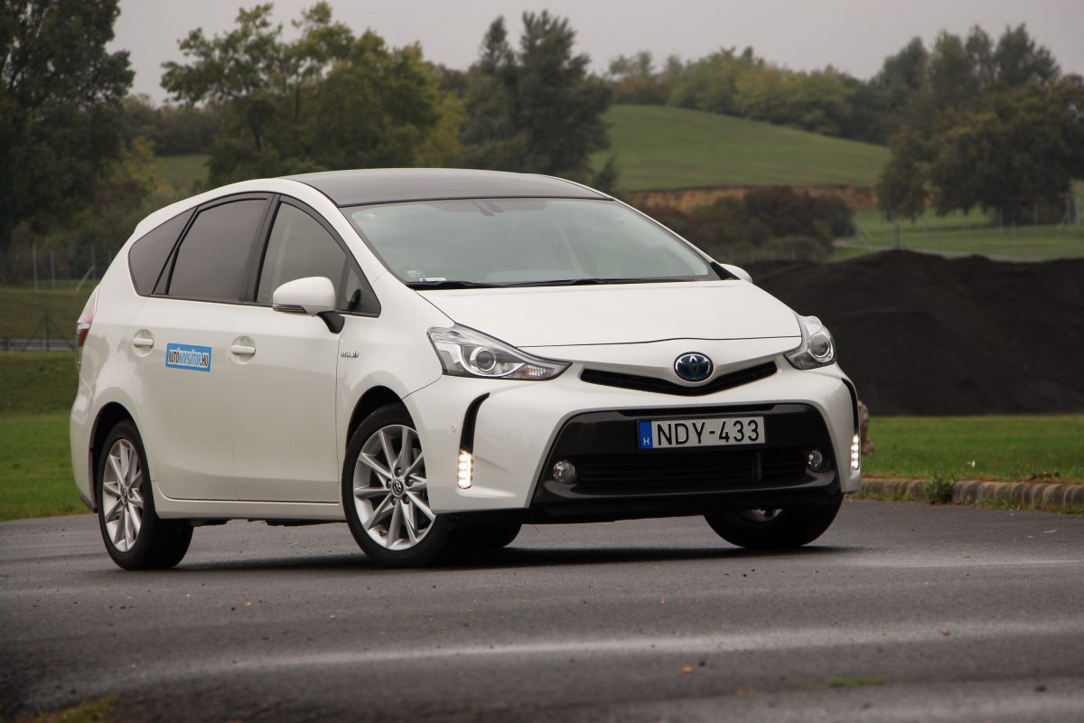 TOYOTA PRIUS+