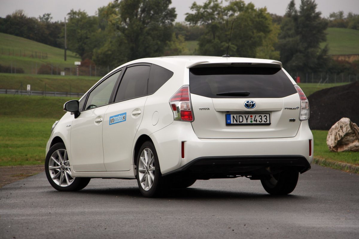 TOYOTA PRIUS+