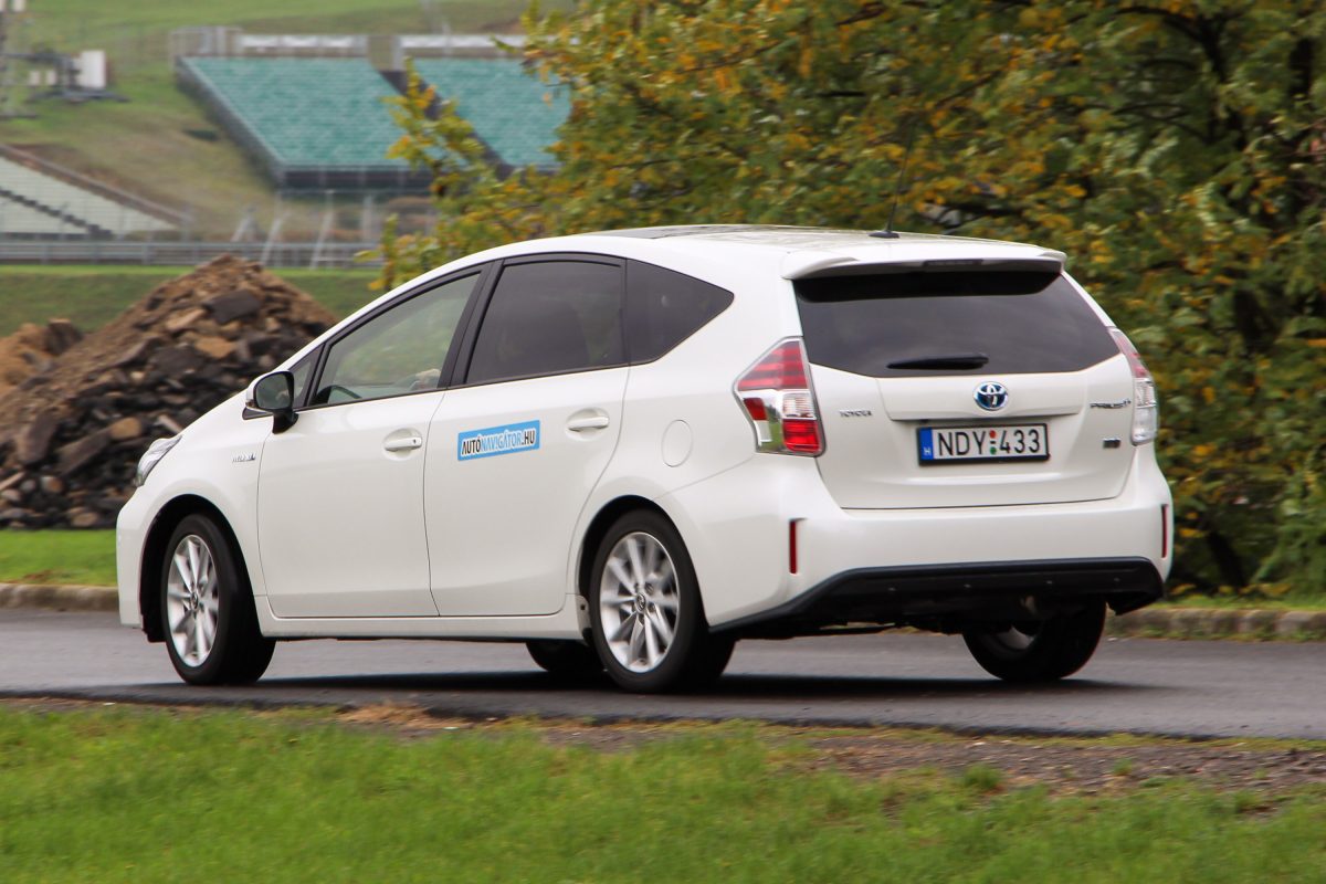 TOYOTA PRIUS+
