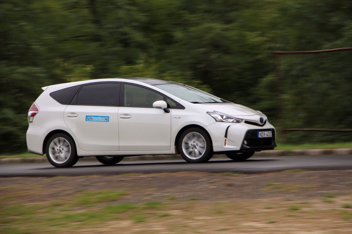 TOYOTA PRIUS+