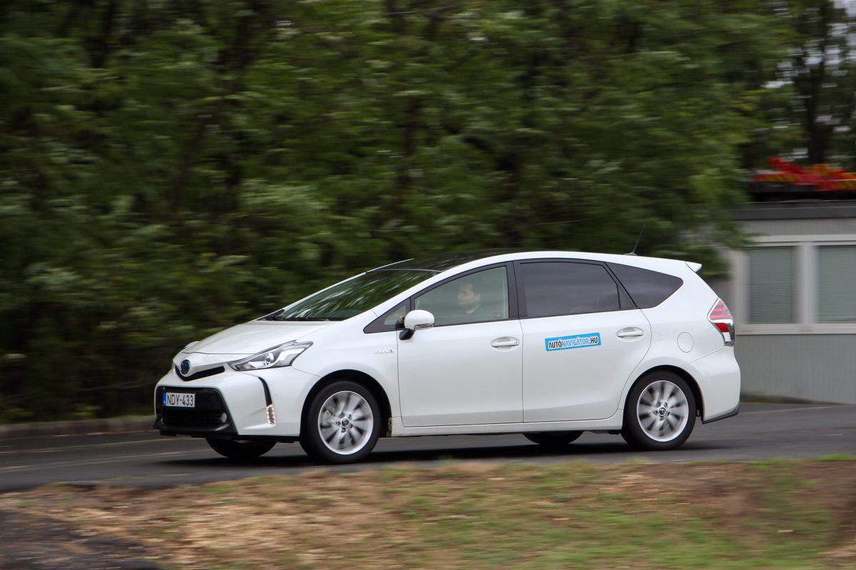 TOYOTA PRIUS+