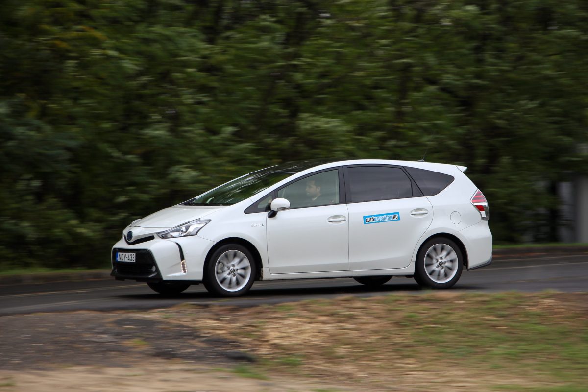 TOYOTA PRIUS+
