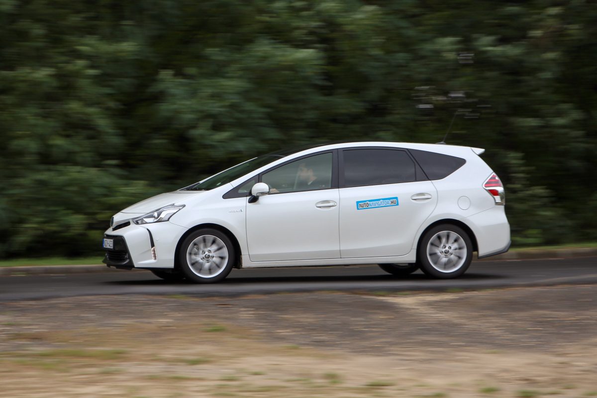 TOYOTA PRIUS+