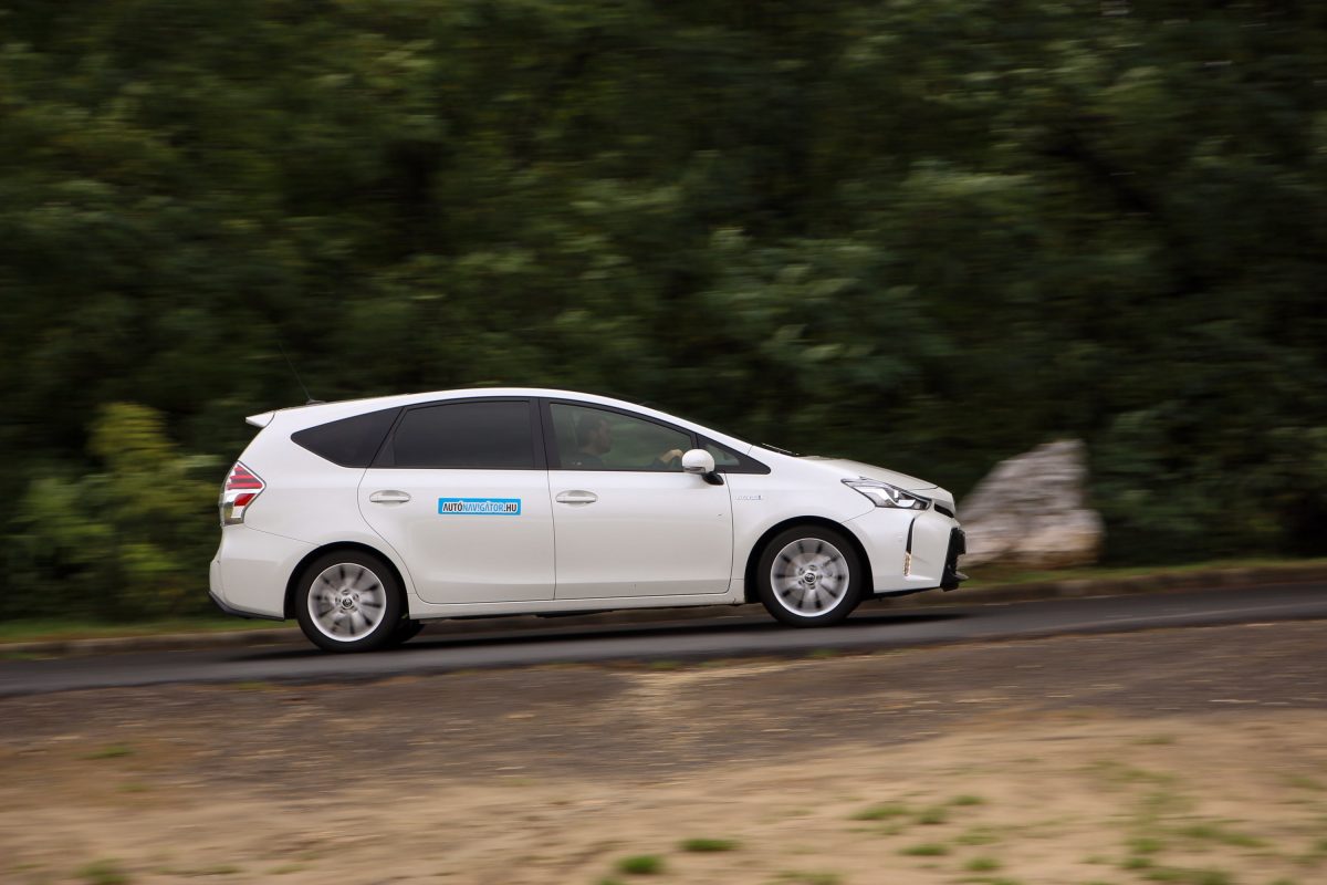 TOYOTA PRIUS+