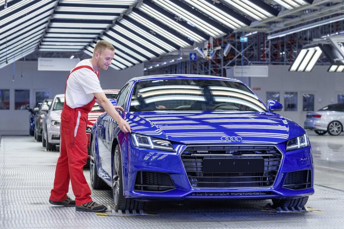 AUDI