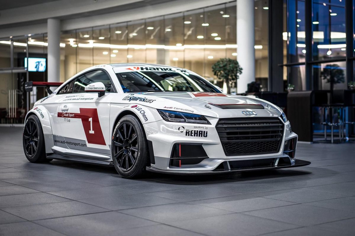 AUDI TT