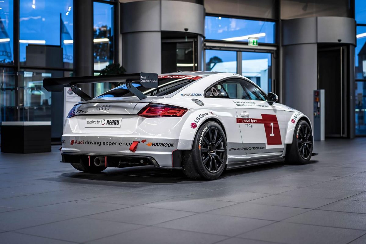 AUDI TT