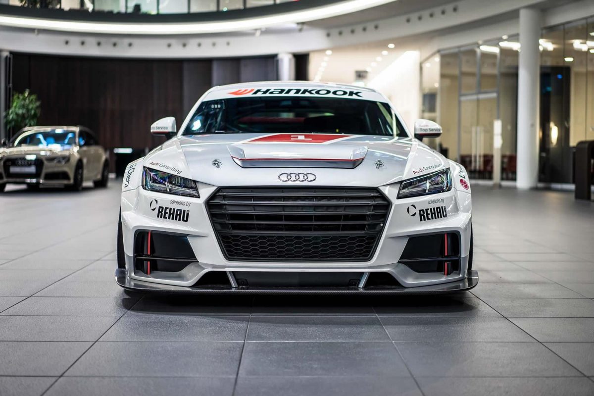 AUDI TT