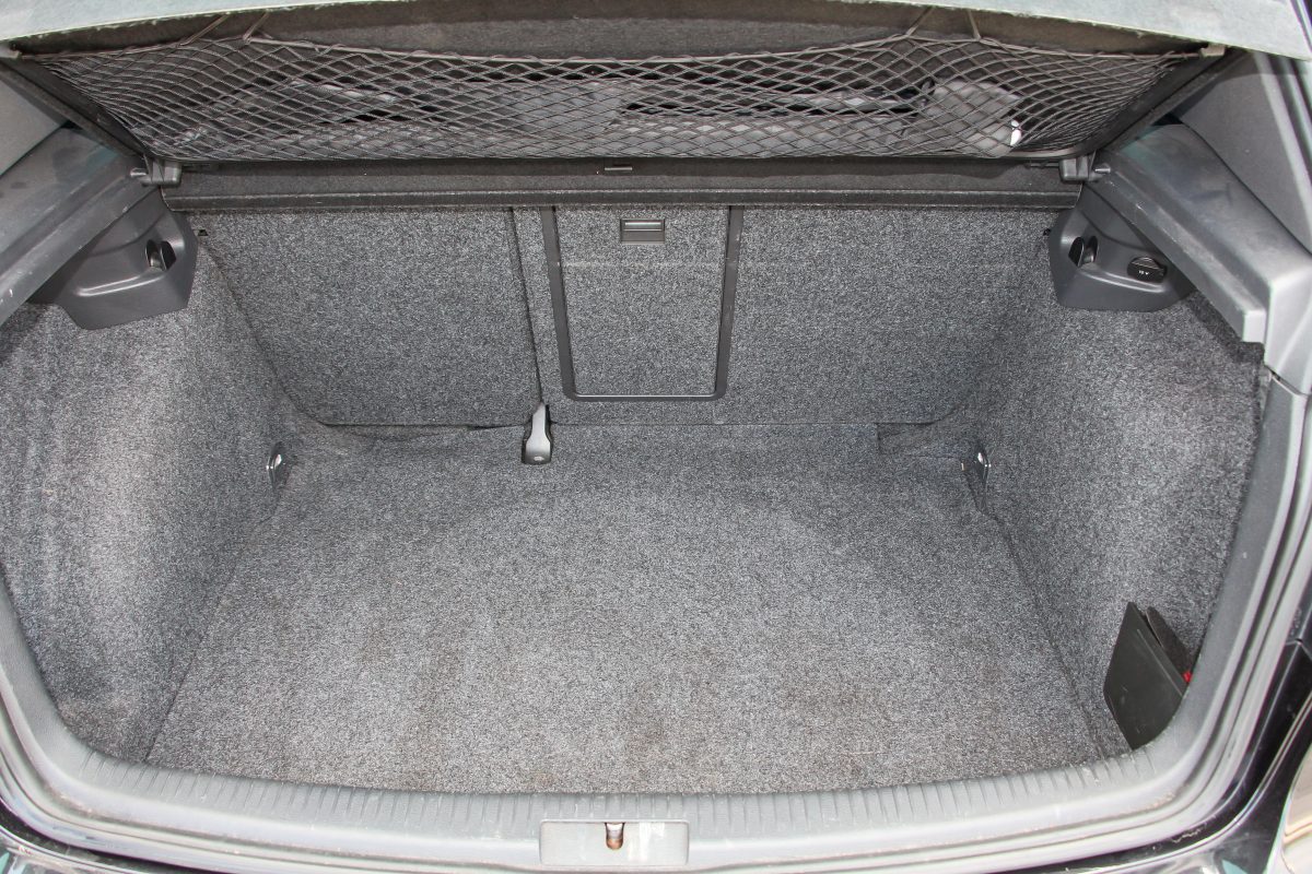 VOLKSWAGEN GOLF V